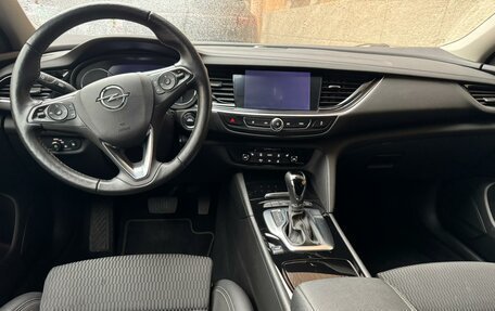 Opel Insignia II рестайлинг, 2020 год, 1 890 000 рублей, 10 фотография