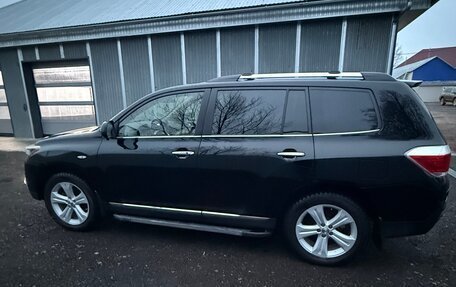 Toyota Highlander III, 2012 год, 2 070 000 рублей, 5 фотография