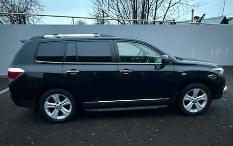 Toyota Highlander III, 2012 год, 2 070 000 рублей, 3 фотография