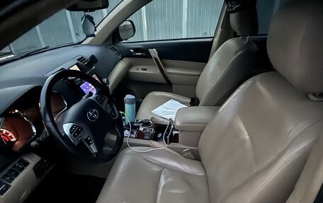 Toyota Highlander III, 2012 год, 2 070 000 рублей, 7 фотография