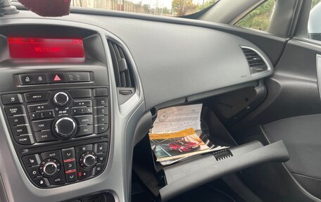 Opel Astra J, 2011 год, 900 000 рублей, 12 фотография