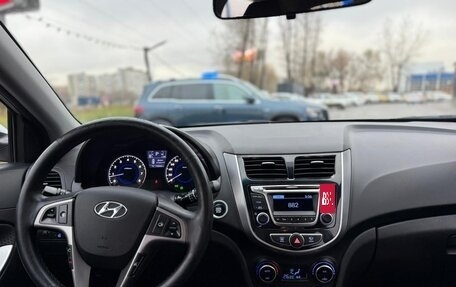 Hyundai Solaris II рестайлинг, 2016 год, 950 000 рублей, 5 фотография