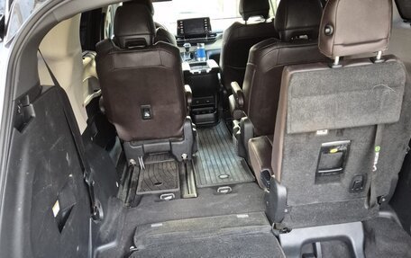 Toyota Sienna, 2021 год, 3 450 000 рублей, 21 фотография