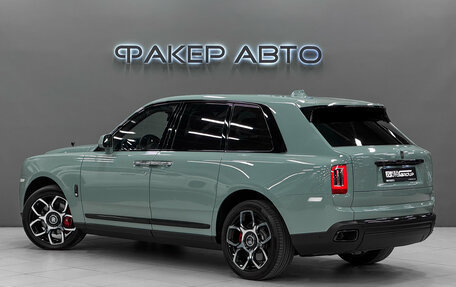 Rolls-Royce Cullinan, 2023 год, 45 000 000 рублей, 3 фотография