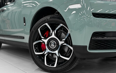 Rolls-Royce Cullinan, 2023 год, 45 000 000 рублей, 7 фотография