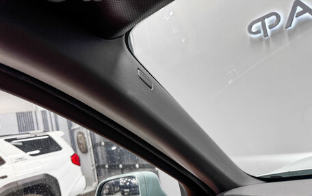 Rolls-Royce Cullinan, 2023 год, 45 000 000 рублей, 28 фотография