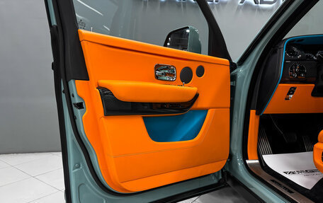 Rolls-Royce Cullinan, 2023 год, 45 000 000 рублей, 18 фотография