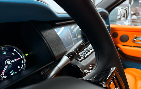 Rolls-Royce Cullinan, 2023 год, 45 000 000 рублей, 38 фотография