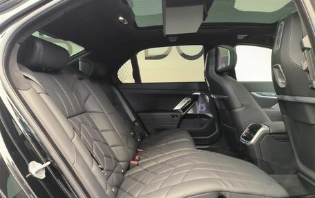 BMW 7 серия, 2025 год, 27 300 000 рублей, 12 фотография