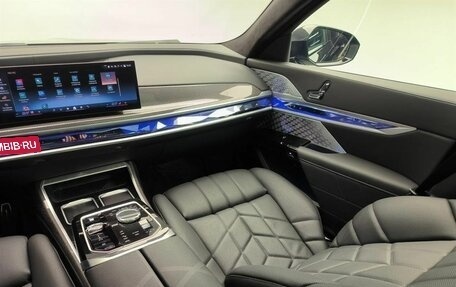 BMW 7 серия, 2025 год, 27 300 000 рублей, 14 фотография