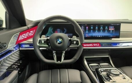 BMW 7 серия, 2025 год, 27 300 000 рублей, 15 фотография