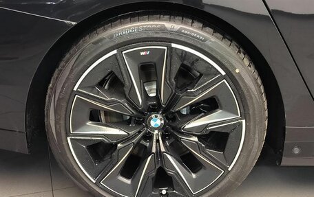 BMW 7 серия, 2025 год, 27 300 000 рублей, 24 фотография