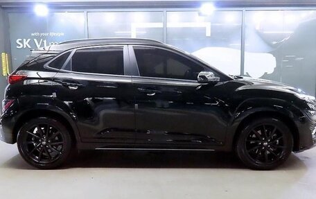 Hyundai Kona I, 2022 год, 1 779 000 рублей, 3 фотография