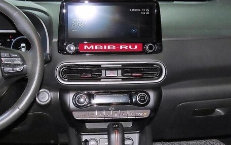 Hyundai Kona I, 2022 год, 1 779 000 рублей, 11 фотография