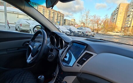 Chevrolet Cruze II, 2010 год, 480 000 рублей, 9 фотография