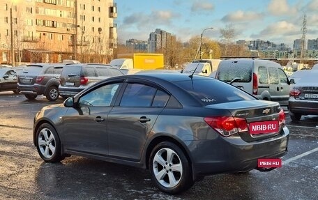 Chevrolet Cruze II, 2010 год, 480 000 рублей, 4 фотография