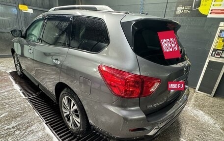 Nissan Pathfinder, 2017 год, 2 490 000 рублей, 5 фотография