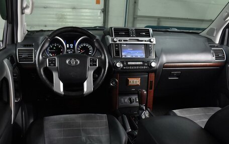 Toyota Land Cruiser Prado 150 рестайлинг 2, 2014 год, 3 499 000 рублей, 6 фотография