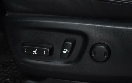 Toyota Land Cruiser Prado 150 рестайлинг 2, 2014 год, 3 499 000 рублей, 13 фотография