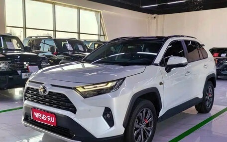 Toyota RAV4, 2023 год, 2 999 027 рублей, 3 фотография