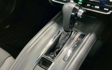 Honda Vezel, 2020 год, 1 690 000 рублей, 16 фотография