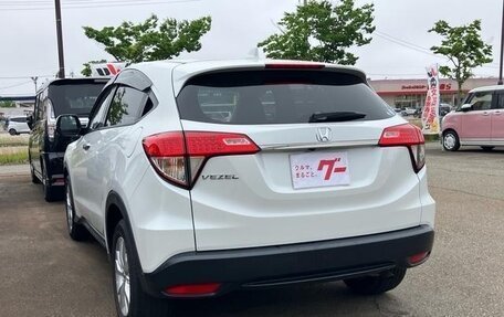 Honda Vezel, 2020 год, 1 370 000 рублей, 3 фотография