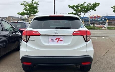 Honda Vezel, 2020 год, 1 370 000 рублей, 4 фотография