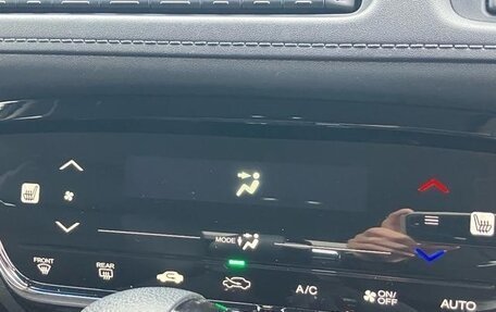 Honda Vezel, 2020 год, 1 370 000 рублей, 13 фотография