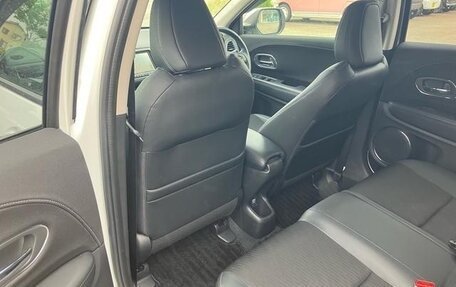 Honda Vezel, 2020 год, 1 370 000 рублей, 17 фотография
