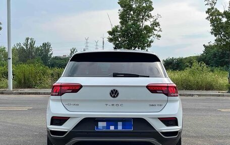 Volkswagen T-Roc I, 2022 год, 1 250 000 рублей, 6 фотография