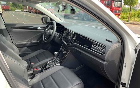 Volkswagen T-Roc I, 2022 год, 1 250 000 рублей, 13 фотография