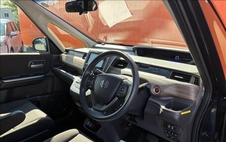 Honda Freed II, 2022 год, 1 600 000 рублей, 9 фотография