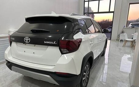 Toyota Yaris, 2022 год, 1 600 222 рублей, 4 фотография