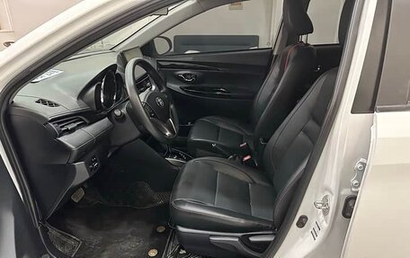 Toyota Yaris, 2022 год, 1 600 222 рублей, 7 фотография