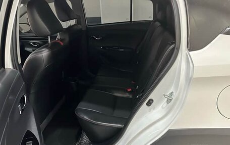 Toyota Yaris, 2022 год, 1 600 222 рублей, 12 фотография