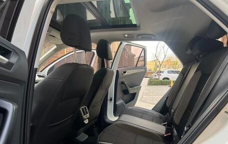 Volkswagen T-Roc I, 2021 год, 1 400 000 рублей, 9 фотография