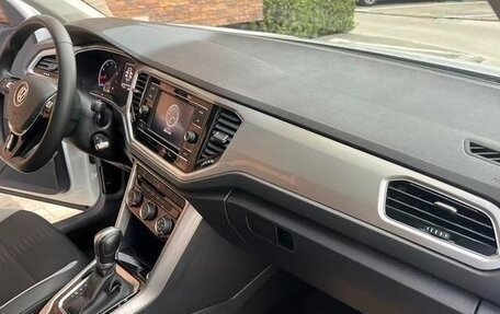 Volkswagen T-Roc I, 2021 год, 1 400 000 рублей, 7 фотография