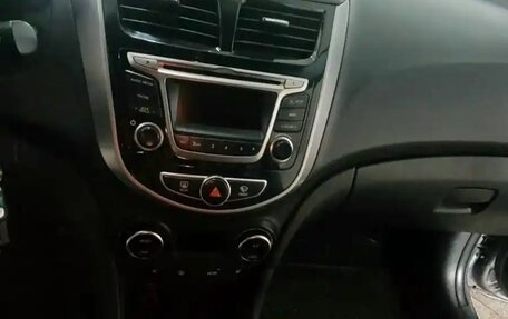 Hyundai Solaris II рестайлинг, 2014 год, 650 000 рублей, 5 фотография