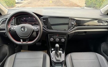 Volkswagen T-Roc I, 2021 год, 1 400 000 рублей, 10 фотография