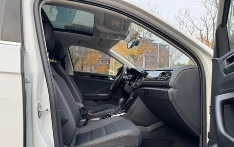 Volkswagen T-Roc I, 2021 год, 1 400 000 рублей, 19 фотография