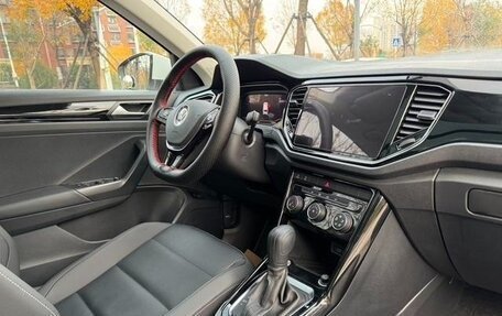 Volkswagen T-Roc I, 2021 год, 1 400 000 рублей, 14 фотография