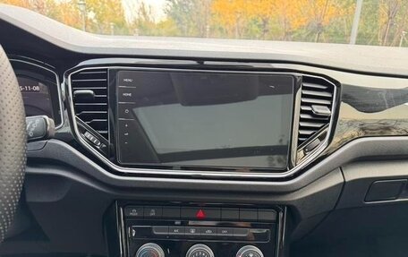 Volkswagen T-Roc I, 2021 год, 1 400 000 рублей, 17 фотография