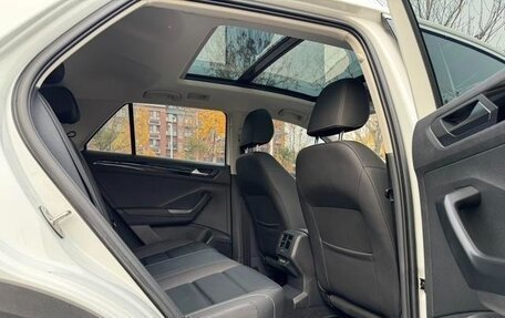 Volkswagen T-Roc I, 2021 год, 1 400 000 рублей, 20 фотография