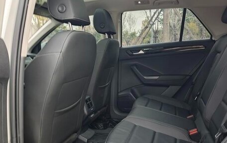 Volkswagen T-Roc I, 2022 год, 1 290 100 рублей, 12 фотография