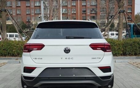 Volkswagen T-Roc I, 2022 год, 1 290 100 рублей, 6 фотография