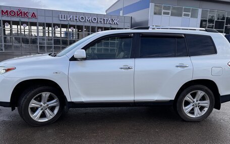 Toyota Highlander III, 2012 год, 2 100 000 рублей, 8 фотография