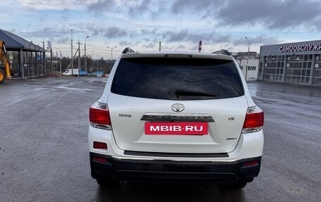 Toyota Highlander III, 2012 год, 2 100 000 рублей, 5 фотография