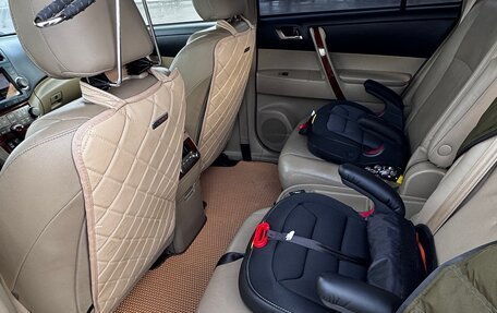 Toyota Highlander III, 2012 год, 2 100 000 рублей, 16 фотография