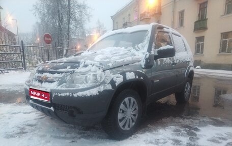 Chevrolet Niva I рестайлинг, 2013 год, 318 000 рублей, 1 фотография
