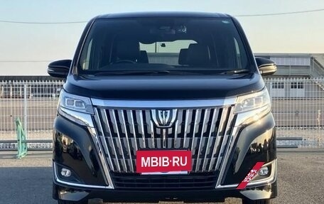 Toyota Esquire I, 2021 год, 2 150 000 рублей, 2 фотография